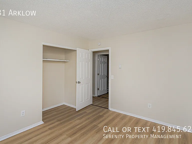 131 Arklow Dr — Photo 8