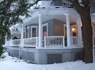 2968 Hampshire Rd, Cleveland Heights, OH 44118