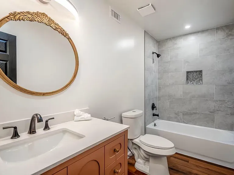 2724 Southmore Blvd — Photo 26