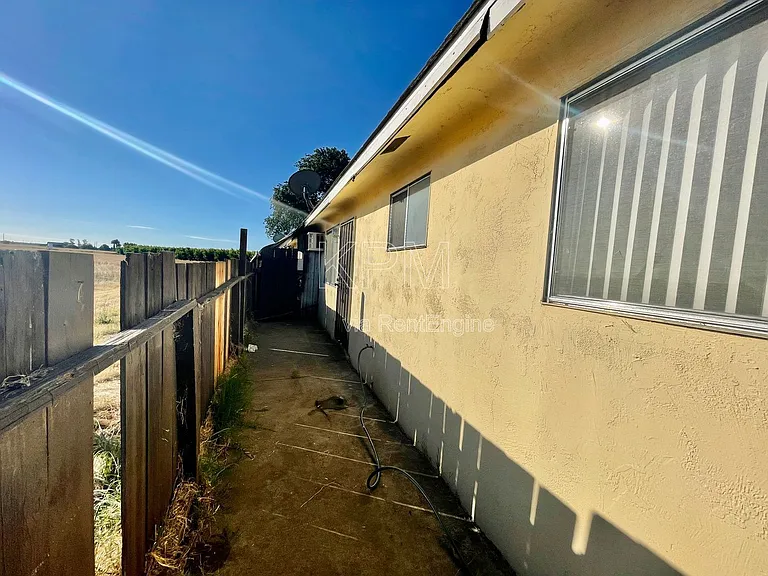10400 N Lower Sacramento Rd #C — Photo 12