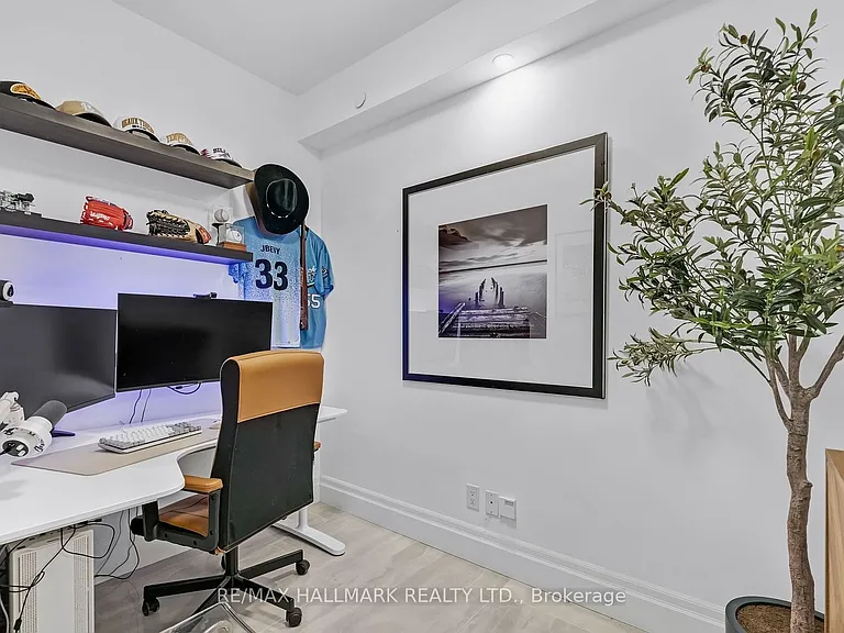 9608 Yonge St #1610A — Photo 11