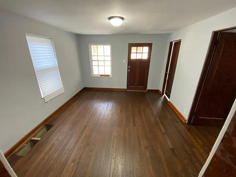 712 Oakland Ave — Photo 7