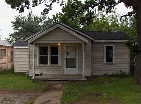 1st image of 614 E Harrison Ave