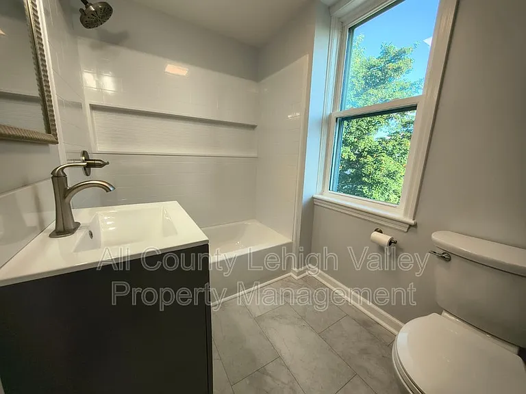 20 E Prospect St — Photo 7