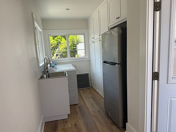 5th image of 3438 La Clede Ave