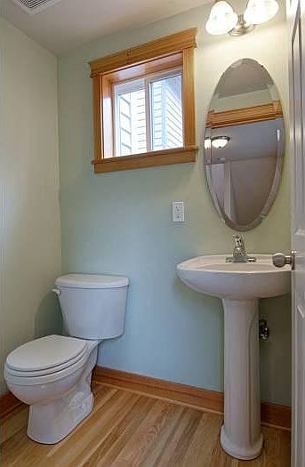 2nd Floor 1/2 bath