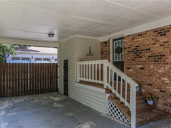 3rd image of 4604 Wraywood Ave