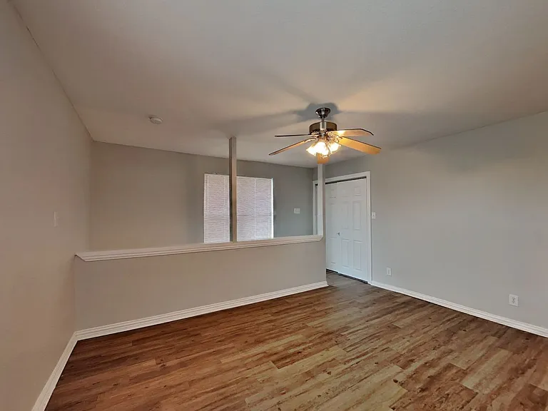 1838 Crooks Ct — Photo 18
