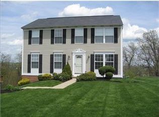 933 Bideford Dr, South Park, PA 15129