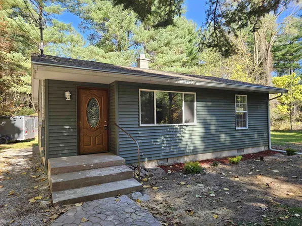 2428 W Chippewa River Rd, Midland, MI 48640