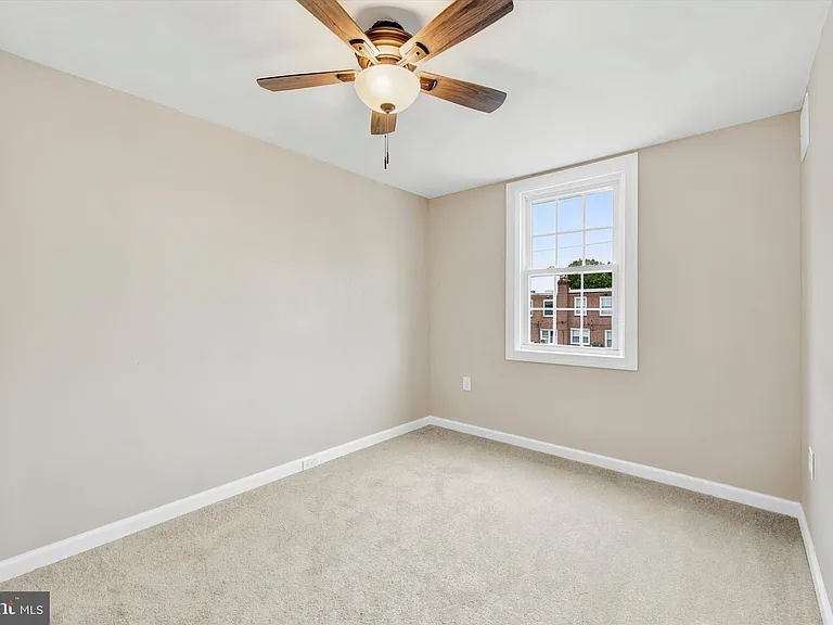 925 Maple Ave — Photo 15