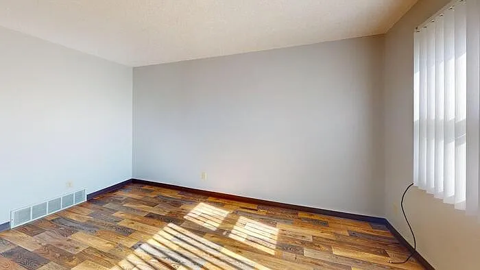 1508 E Thayer Ave #7 — Photo 3