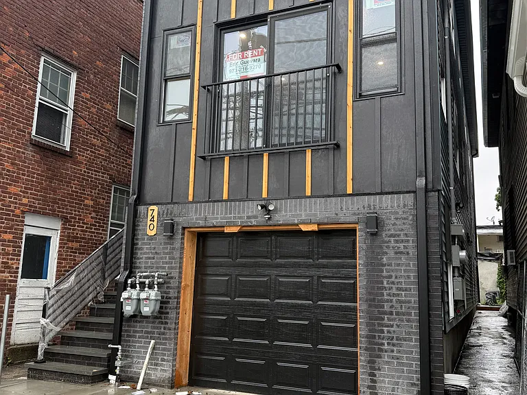 740 N 6th St #1 — Photo 2