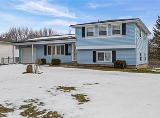 192 Summit Hill Dr, Rochester, NY 14612