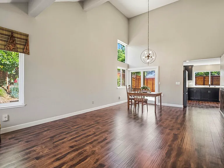 6001 Castlebrook Dr — Photo 11