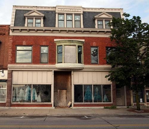 2nd image of 809 1st St