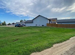 79 Upland Mnr W, Brooks, AB T1R 1L4