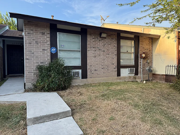 6909 Oldham — Photo 26