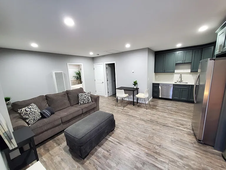 822 Spencer Ave #3 — Photo 1