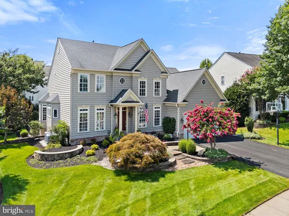 14501 Rainer Heights Ct, Haymarket, VA 20169