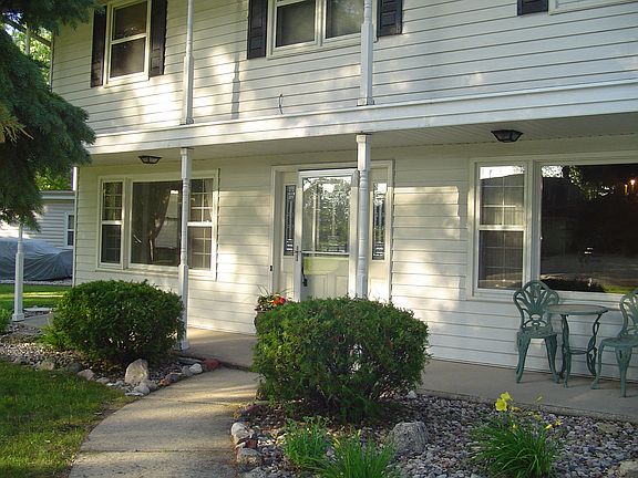 3rd image of 2083 W Vista Cir