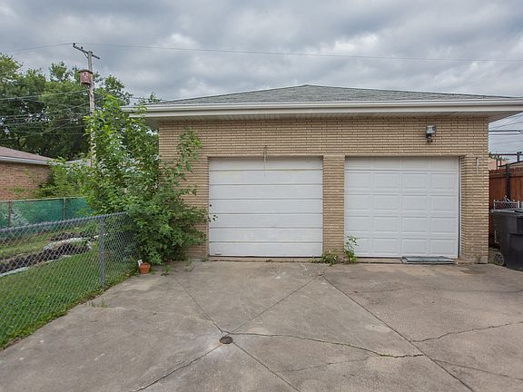 4th image of 8354 S Komensky Ave