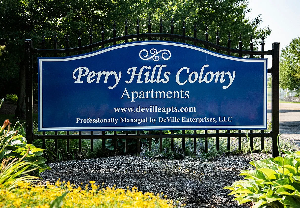 Perry Hills Colony — Photo 1
