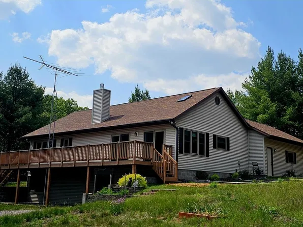 W7889 Dakota Ln, Westfield, WI 53964