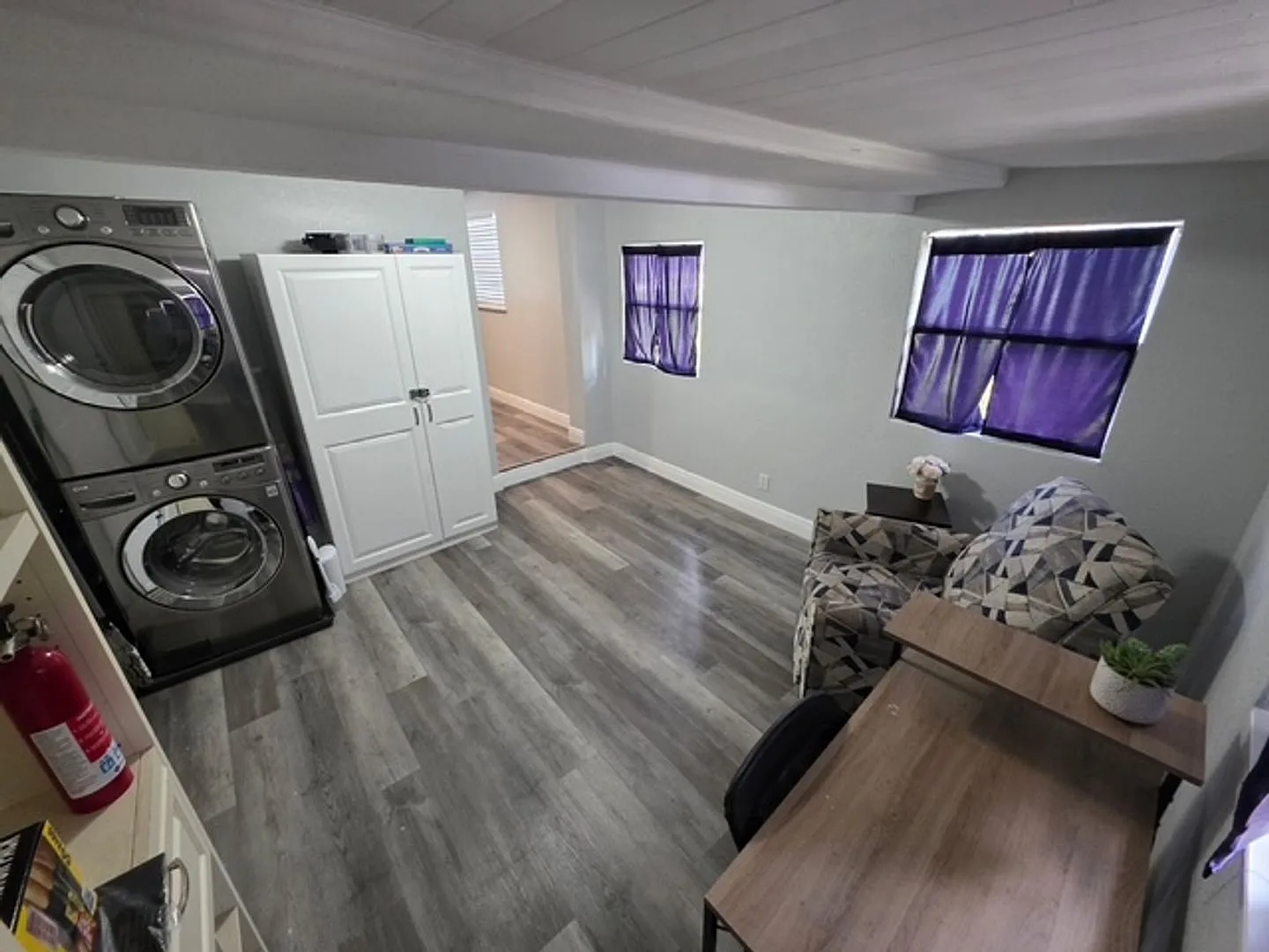 Updated 2 bedroom 1 bathroom with bonus room in Tampa!! — Photo 3