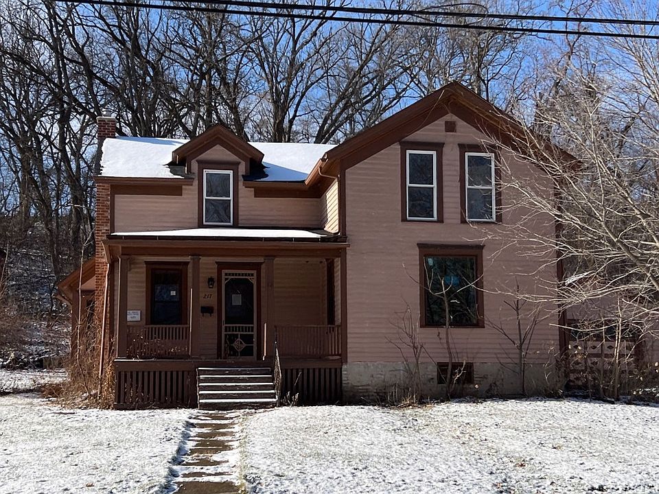 1st image of 217 N Lincoln Ave