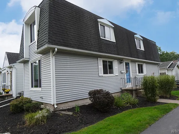21 The Cmn, Lockport, NY 14094