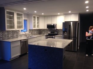 5275 Heathrow Ave, Kalamazoo, MI 49009