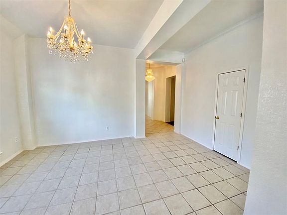 5th image of 3205 Ash Glen Ln