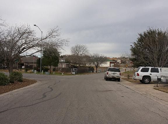 5th image of 1217 Hilltop Dr