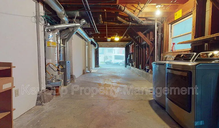 31 Crestline Ave — Photo 22