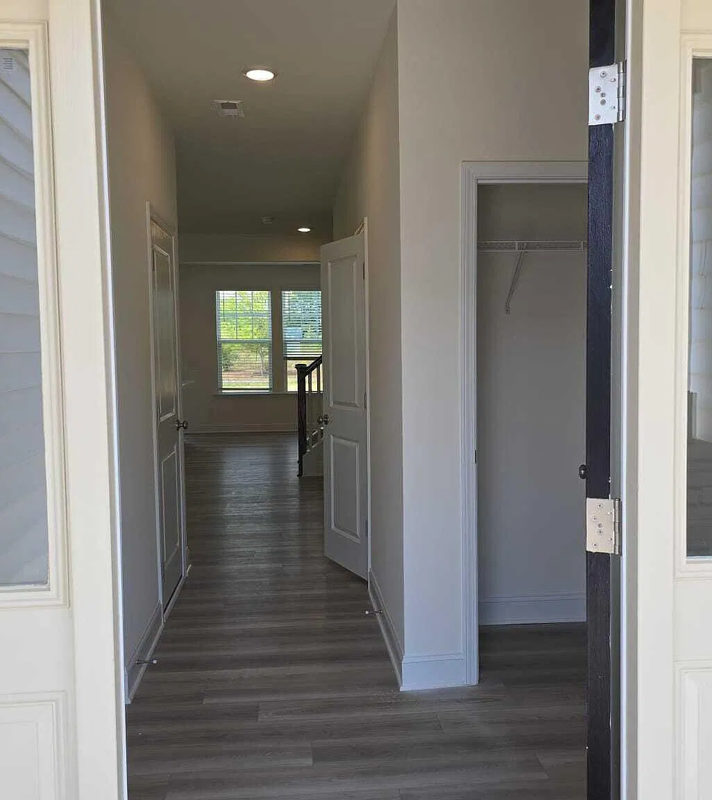 3 bed, 2.5 bath, $1,550 — Photo 3