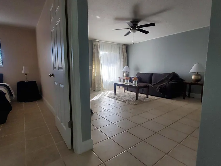 605 Northlake Blvd #7 — Photo 6