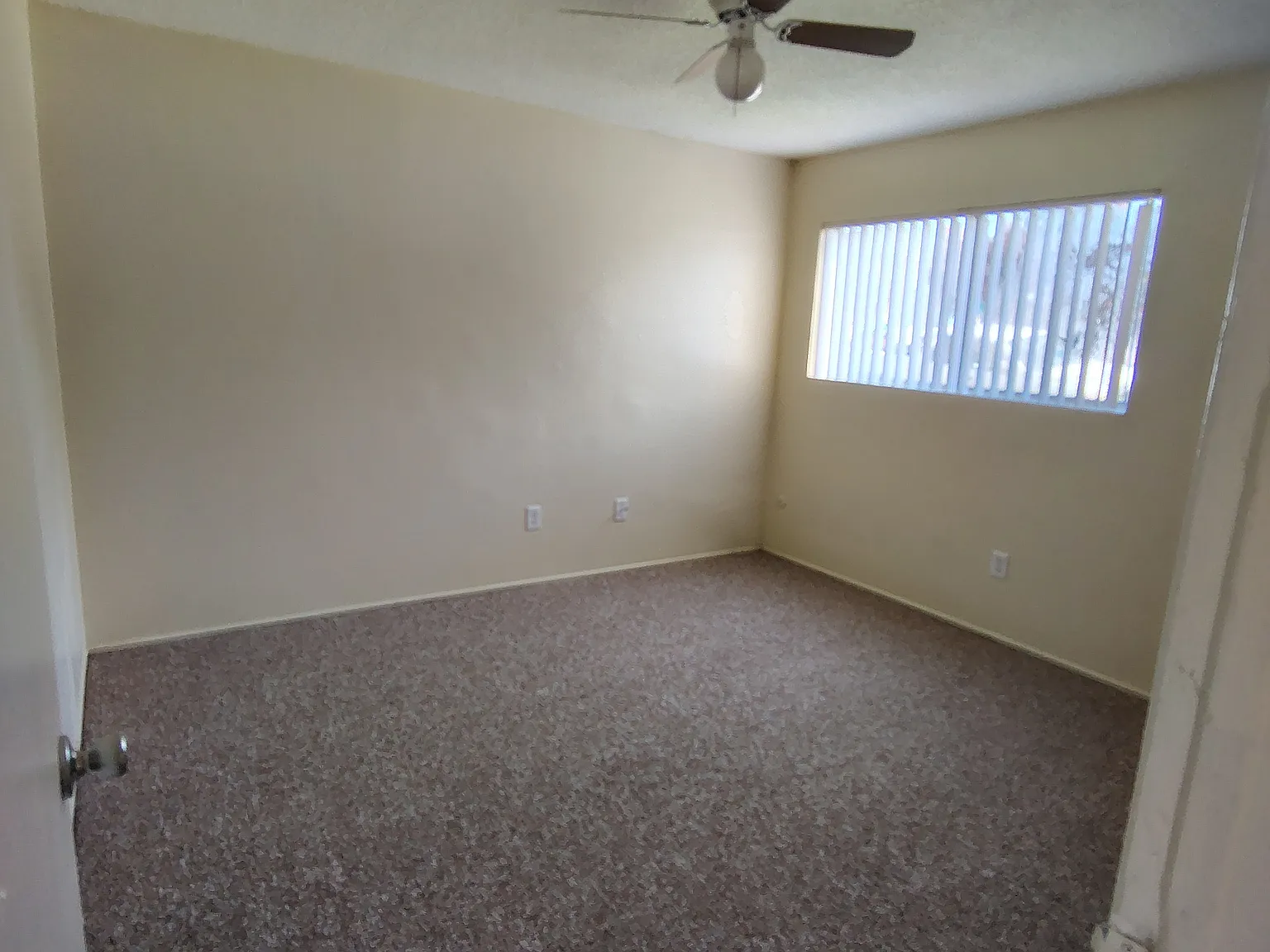 1 bed, 850 sqft, $1,040 — Photo 2