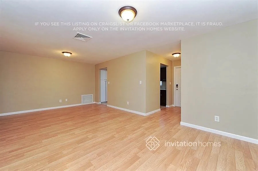 6164 35th Ave N Saint Petersburg, FL 33710 — Photo 2