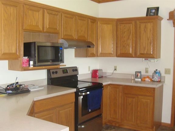 5th image of 107 Whitmar St