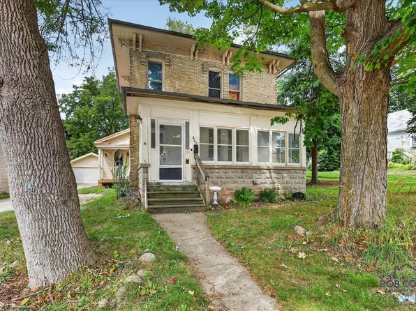 445 N State St, Ionia, MI 48846