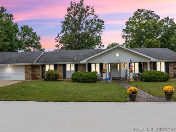 1912 Brookfield Ter, Pryor, OK 74361
