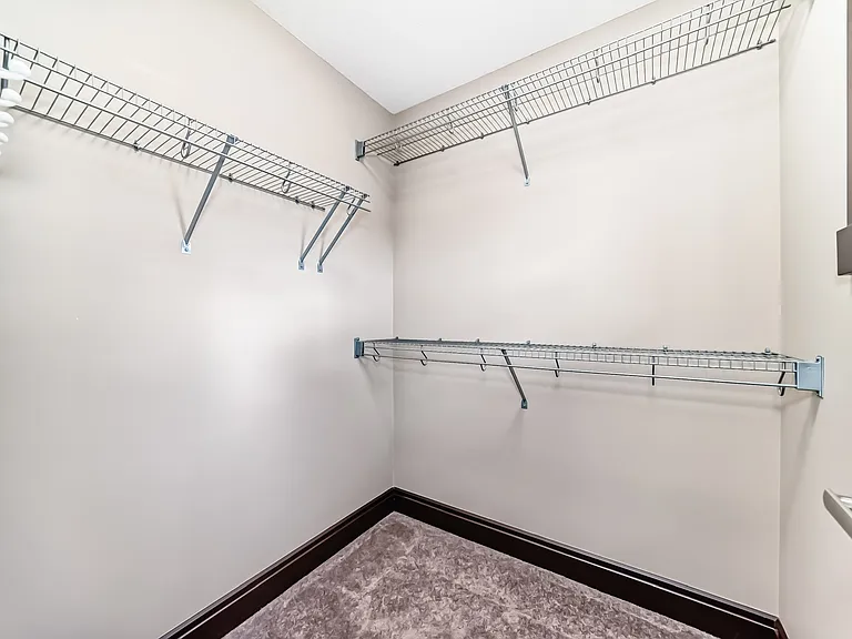3015 Winspear Cmn SW — Photo 31