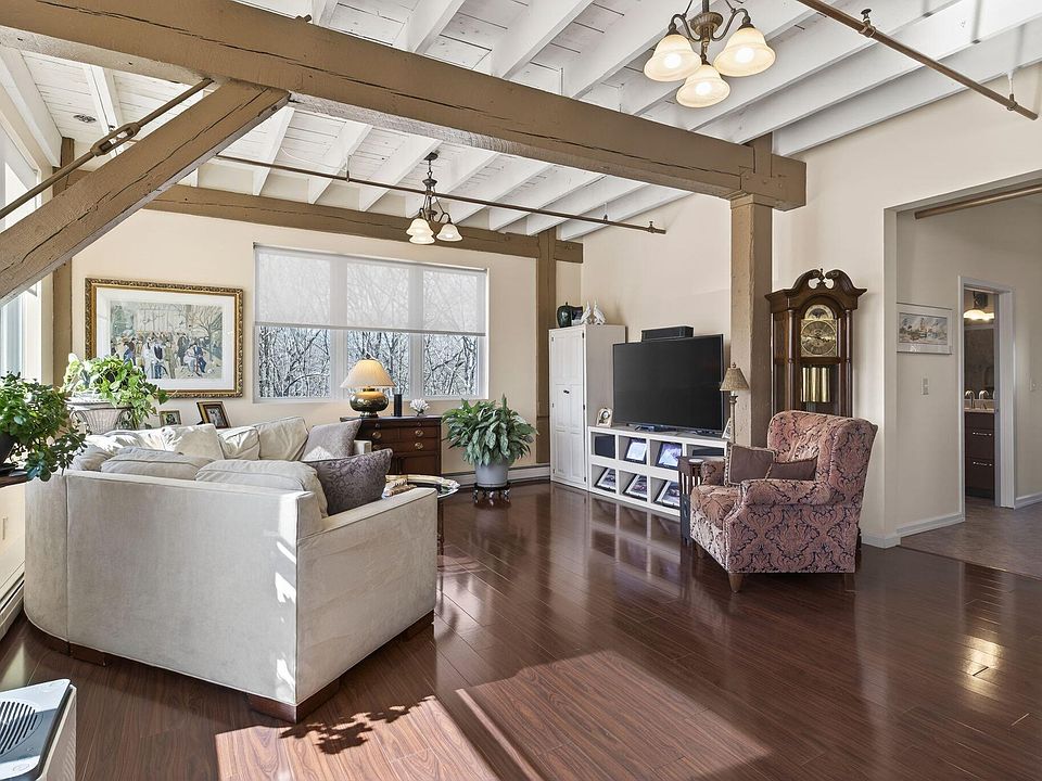 1st image of 18 Park Street #201