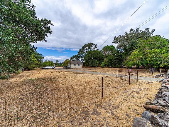 3rd image of 1049 4th Avenue