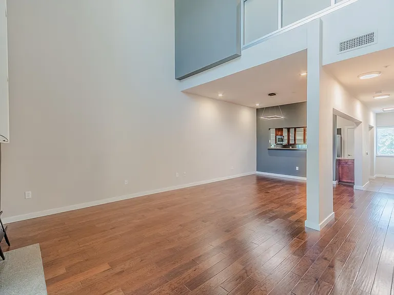 6927 Sumner St — Photo 11