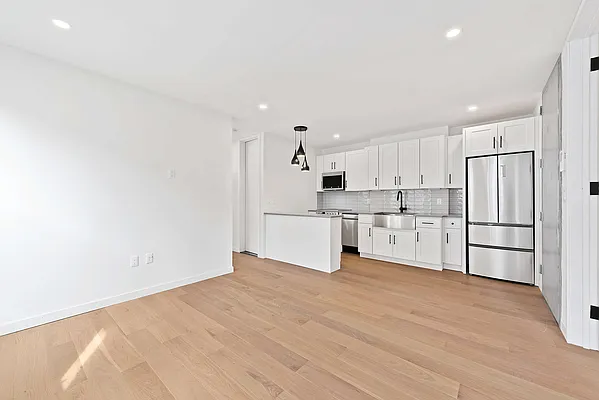 Rented by Fountain Realty Group | media 8