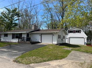 332 Pingree St, Roscommon, MI 48653