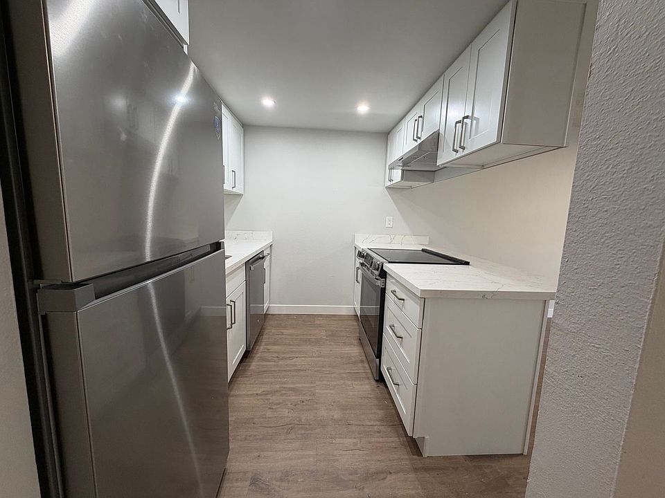 1st image of 940 N 163rd St #105