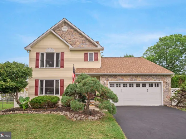315 Myrtle Ave, Morton, PA 19070